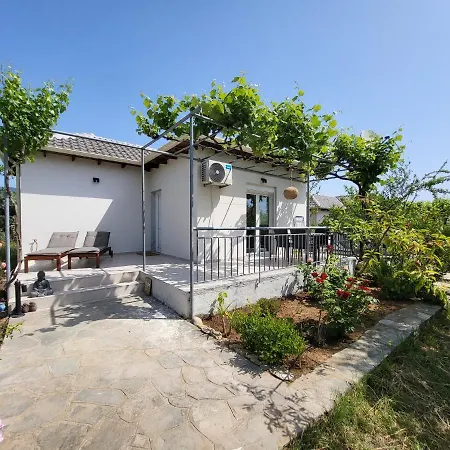 Ioannis - Gemuetliches Im Olivenhain سكالا بوتامياس